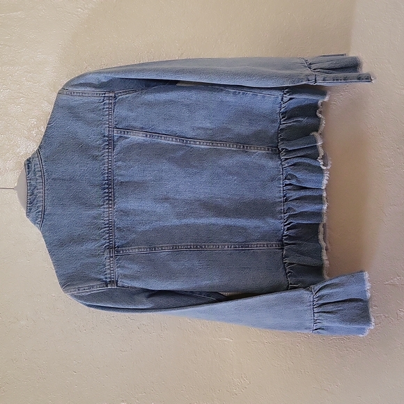 Nwot Ei8ht Dreams Ruffle Denim Jacket - Picture 5 of 5